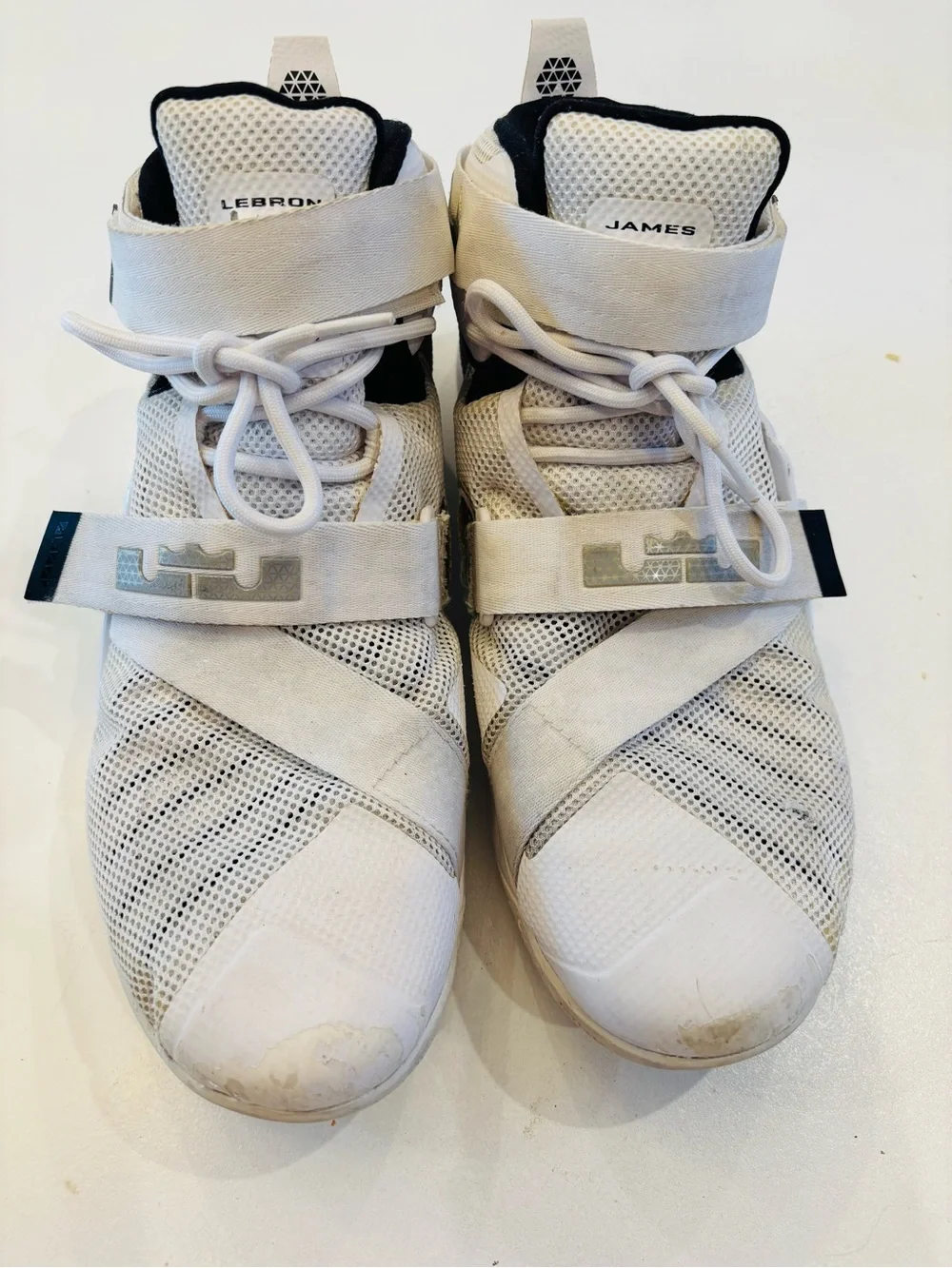 Nike Lebron Soldier 1X 9 Men’s Basketball Shoes in White and Black size 12.5 - Picture 6 of 7